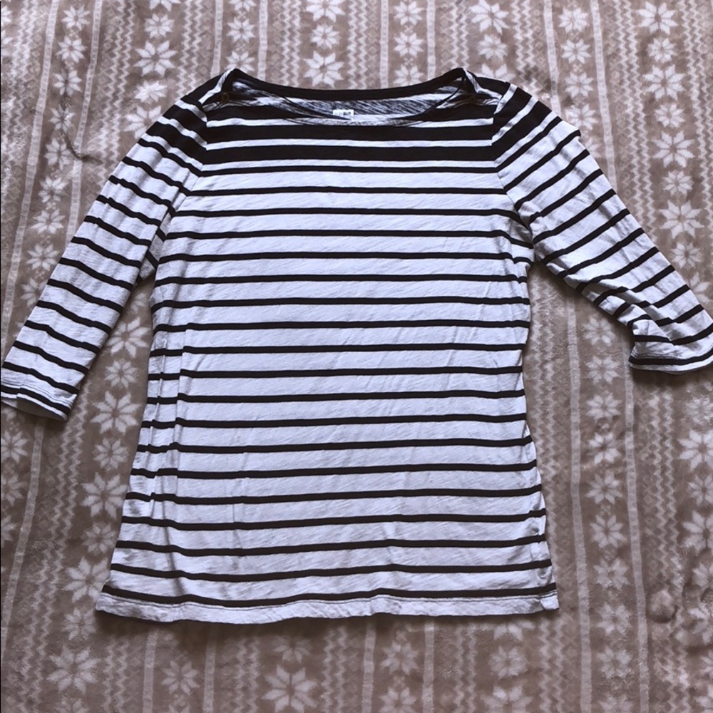 Quarter Length Black & White Top